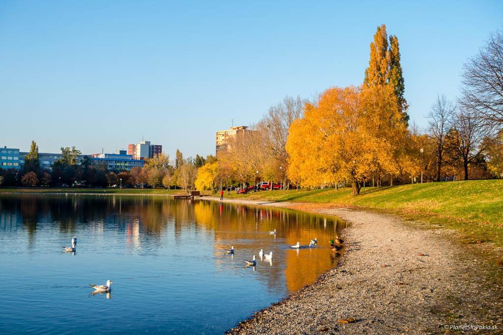 Apartament Krasny Utulny S Balkonom A Parkovanim! Bratysława