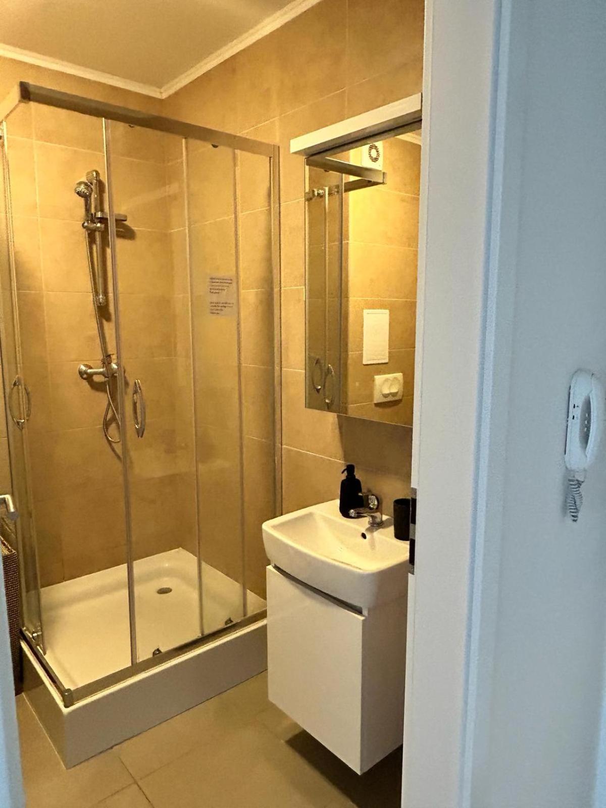 Krasny Utulny S Balkonom A Parkovanim! Apartament Bratysława