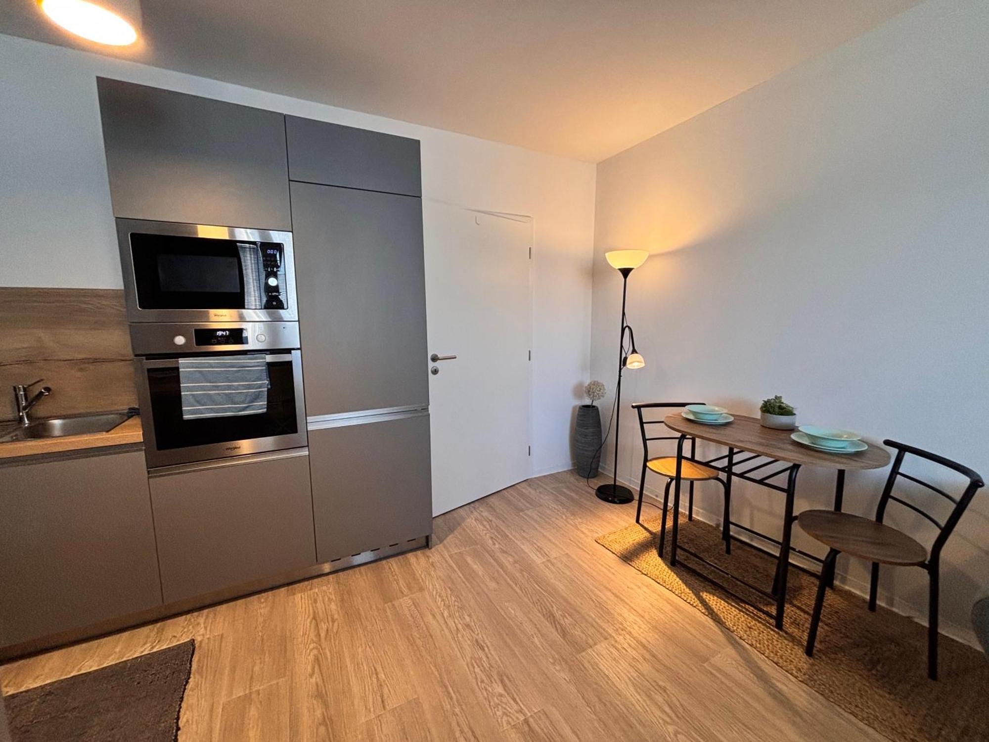Krasny Utulny S Balkonom A Parkovanim! Apartament *