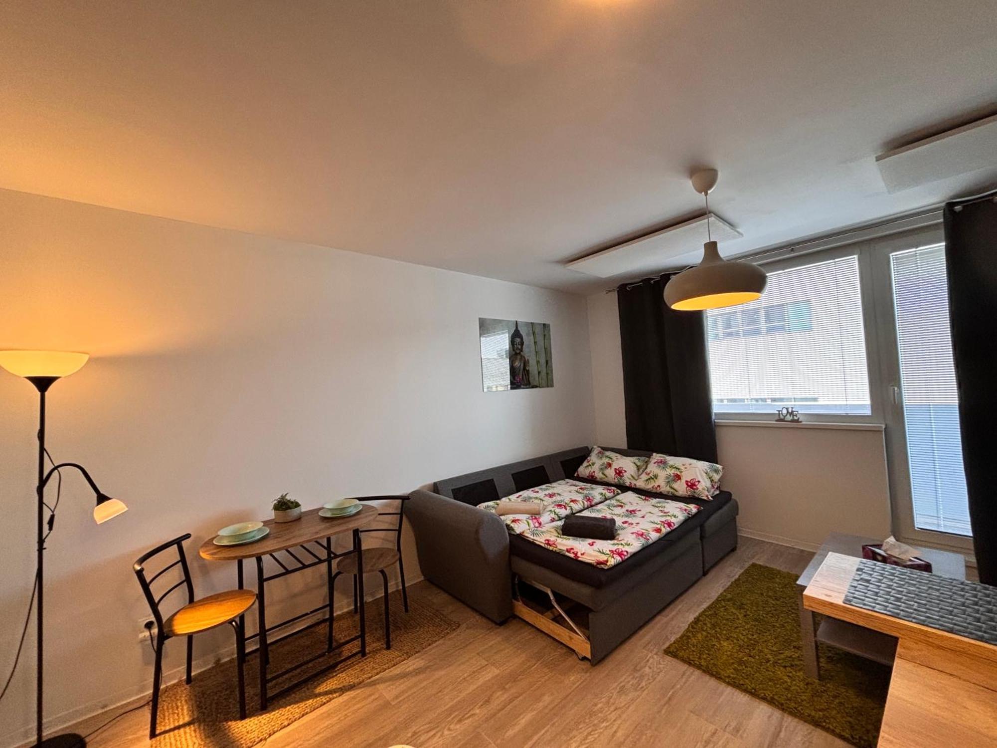 Appartement Krasny Utulny S Balkonom A Parkovanim!